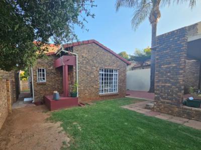 Cluster House For Sale in Blue Gill, Kempton Park