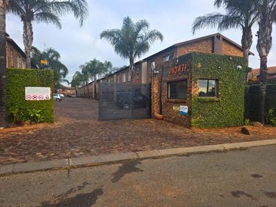 Duplex For Rent in Glen Marais, Kempton Park